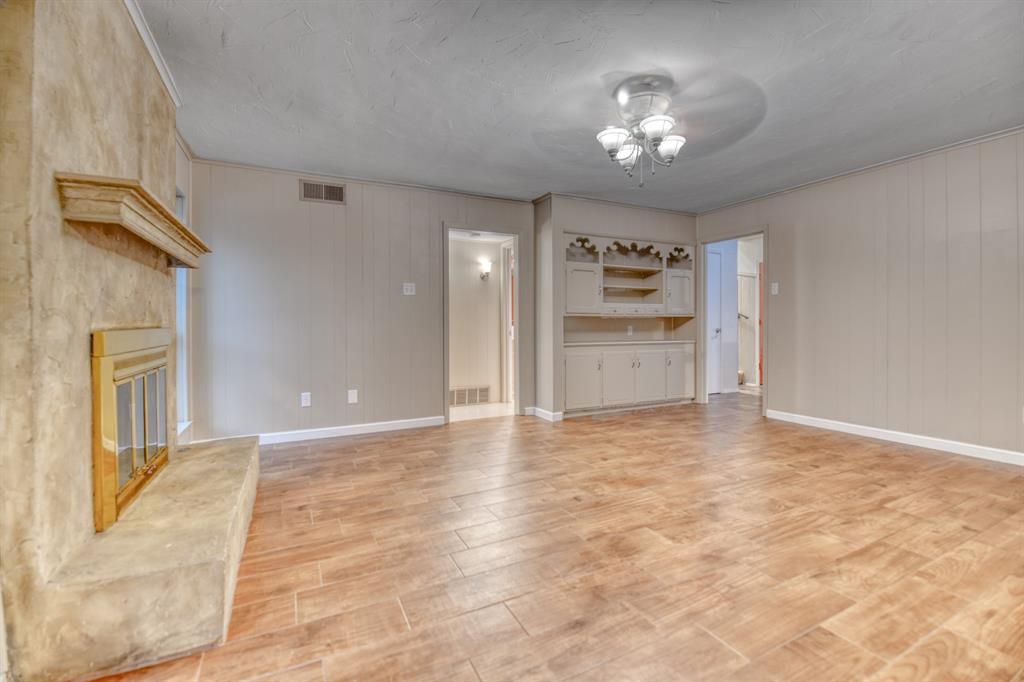 University Estates - Residential Lease