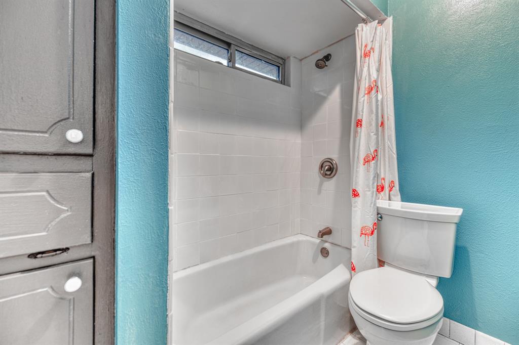 University Estates - Residential Lease