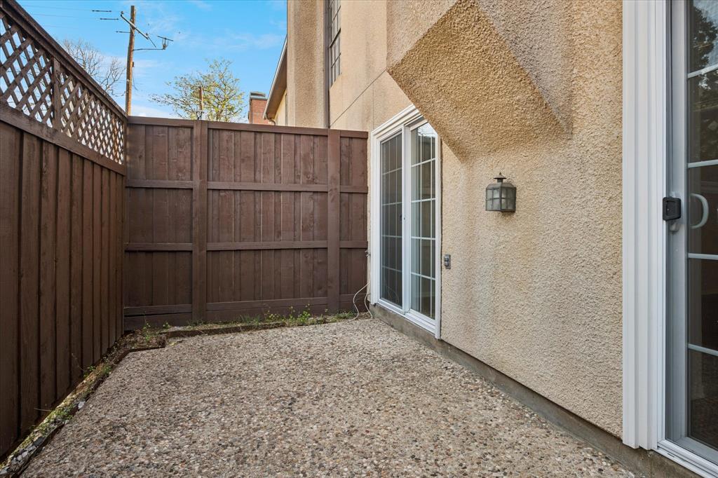 4418 BOWSER CONDOMINIUM - Residential