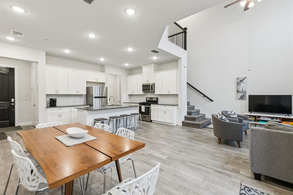 Huntington Villas - Residential