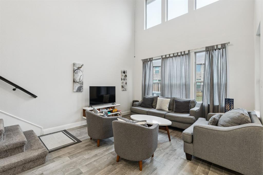 Huntington Villas - Residential