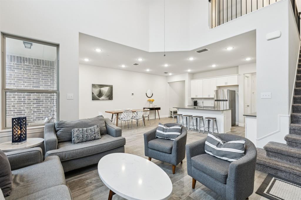 Huntington Villas - Residential