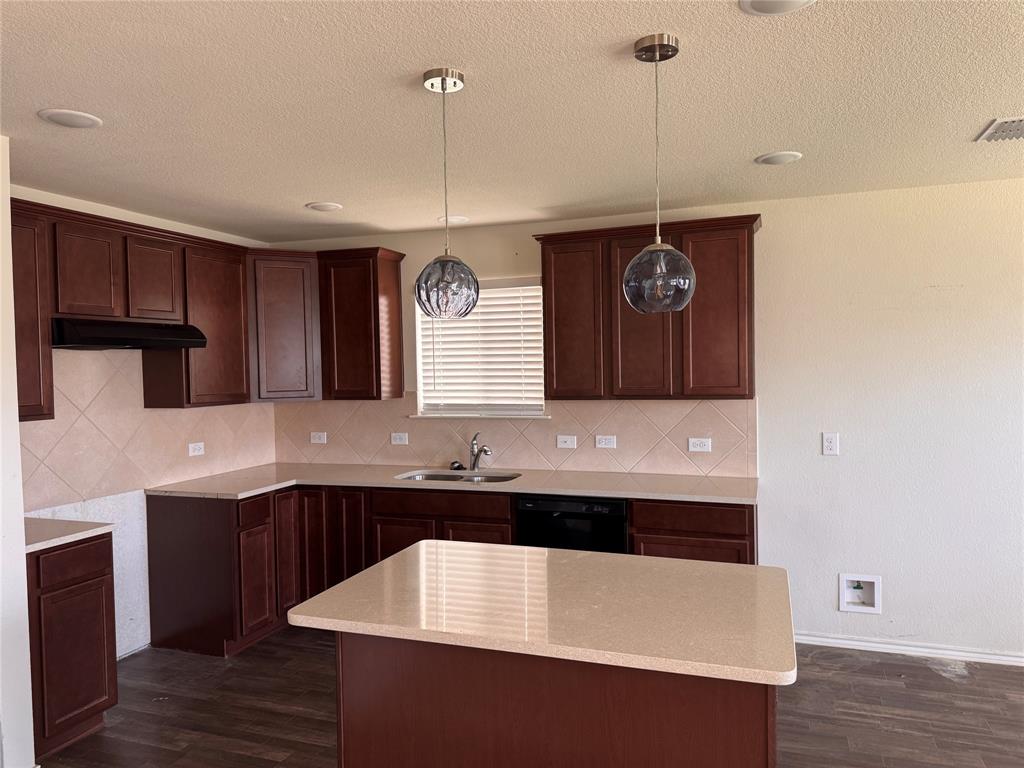 6016 Anchors Landing Pass