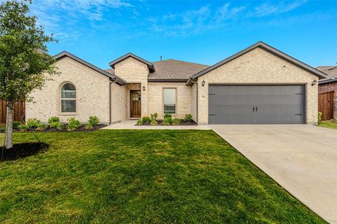 Single Family Residence in Royse City TX 2640 Brookside Drive.jpg