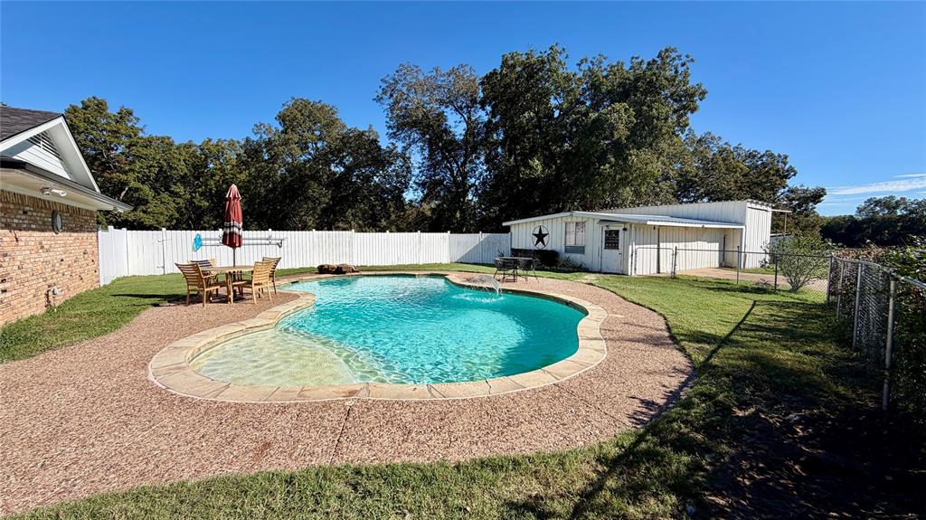 635 FM-2815 Road