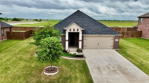 Photo of 692 Avalon Drive, Waxahachie, TX 75165 (MLS # 21229645)