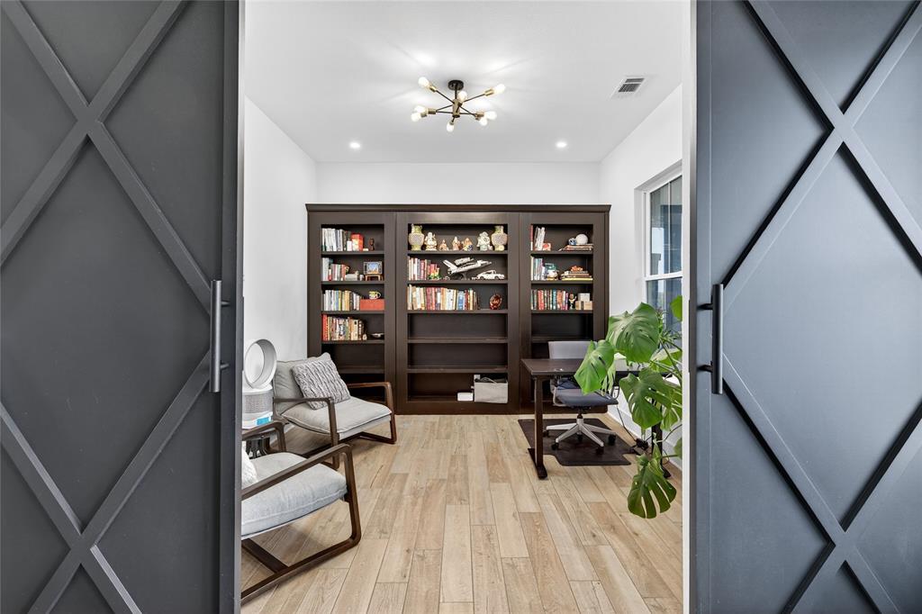 6810 Hunnington Drive