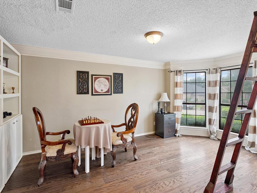 10186 Meadowcrest Drive