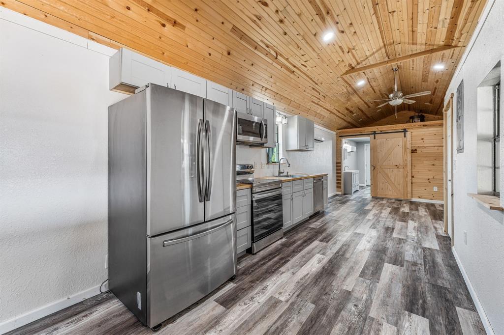 4470 Farm Road 219