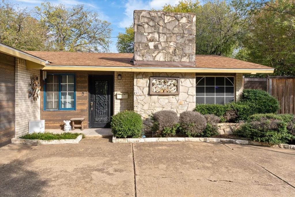 1113 Edwards Court S