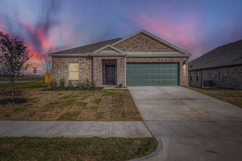 1045 Verde Valley Lane Crowley TX 76036