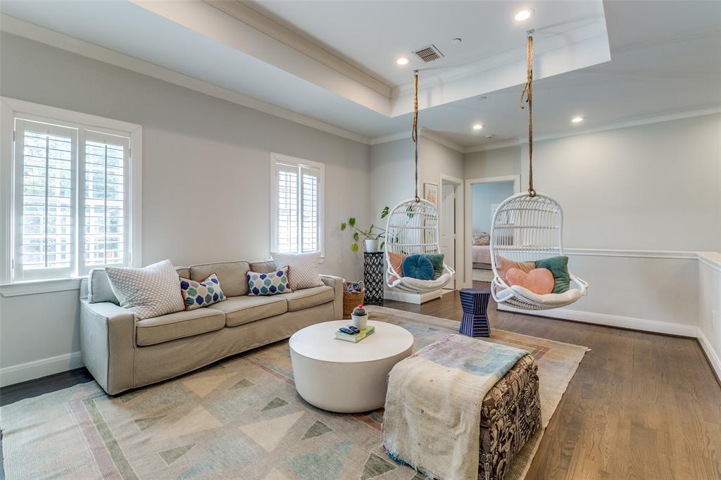 UNIVERSITY HEIGHTS - Residential