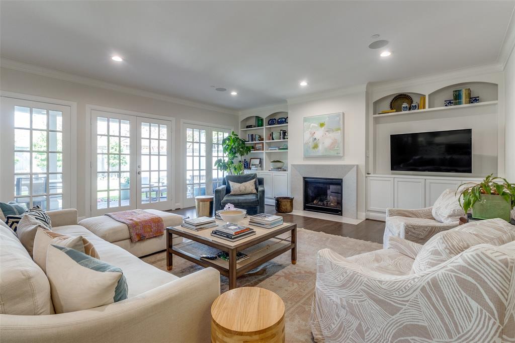 UNIVERSITY HEIGHTS - Residential