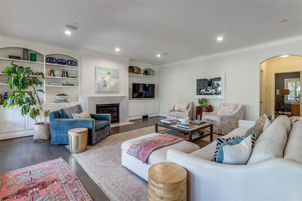 UNIVERSITY HEIGHTS - Residential