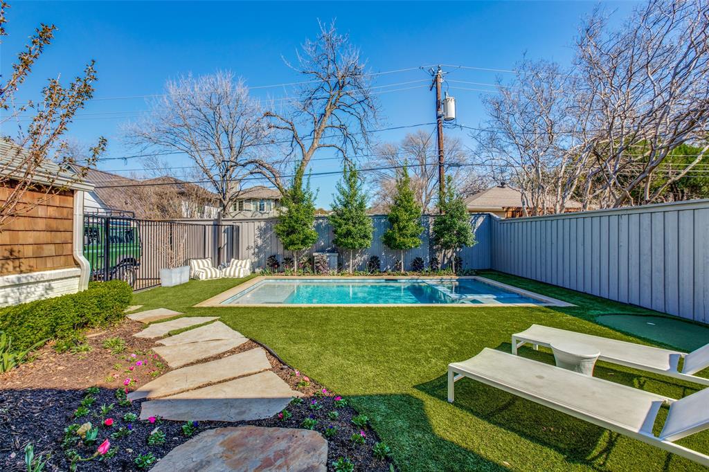 UNIVERSITY HEIGHTS - Residential