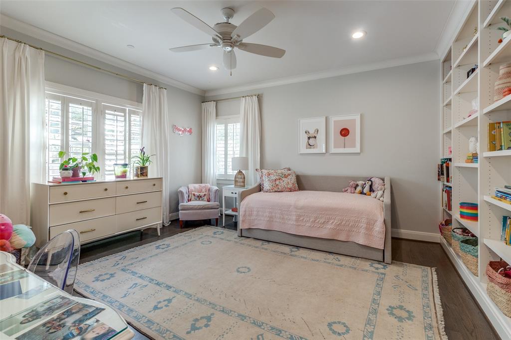 UNIVERSITY HEIGHTS - Residential