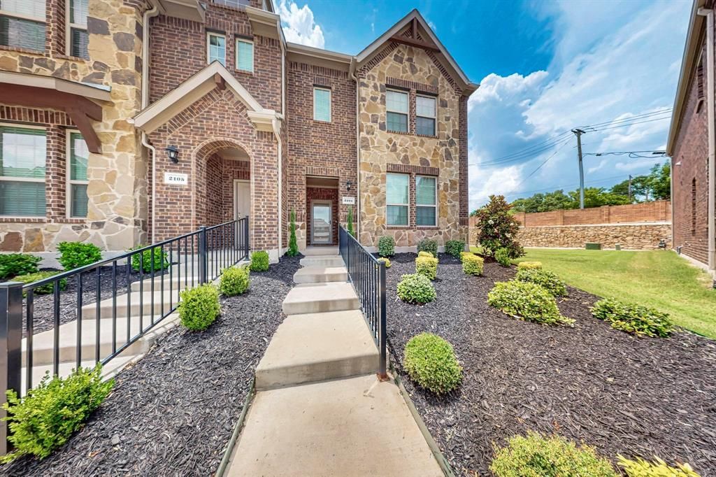 Photo of 2101 Steer Creek Place, Mesquite, TX 75149 (MLS # 20986950)