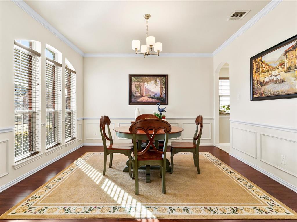 3729 Glassenberry Street