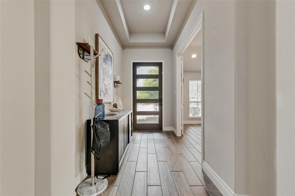 961 Canterbury Lane