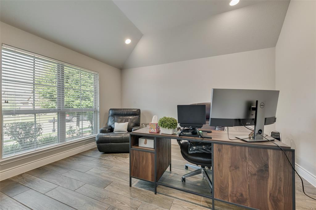 961 Canterbury Lane