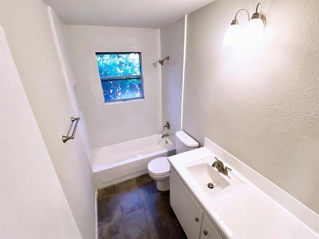 Chamberlain Arlington Heights 1st - Residential Lease