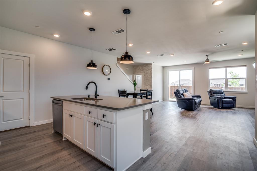 Woodbridge Twnhms Tr A-4, Ph 1 - Residential