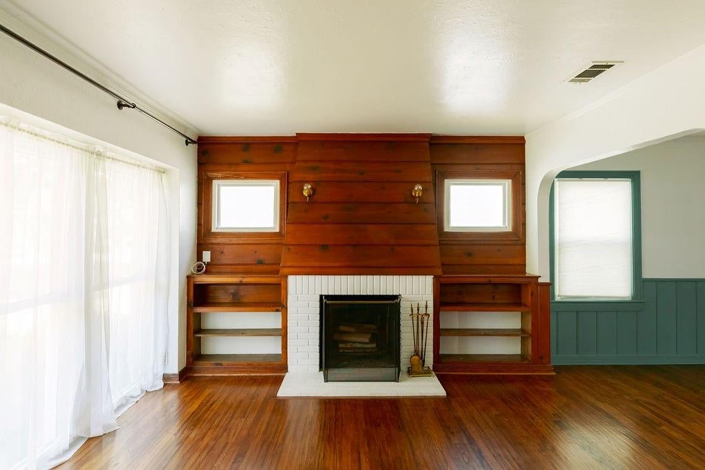 110 N Briscoe Boulevard