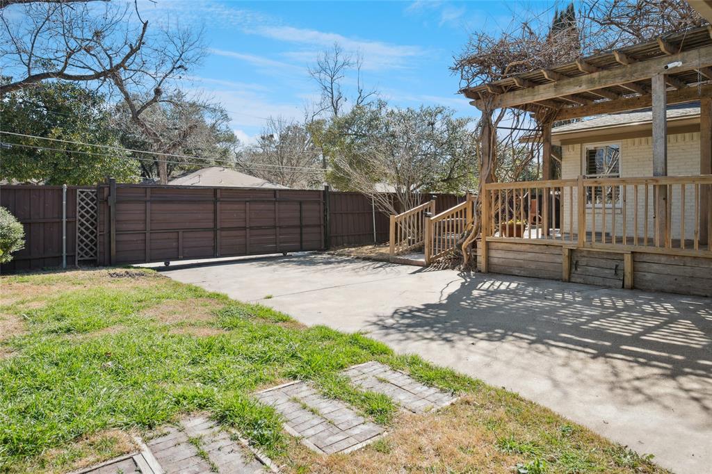 University Terrance Add - Residential