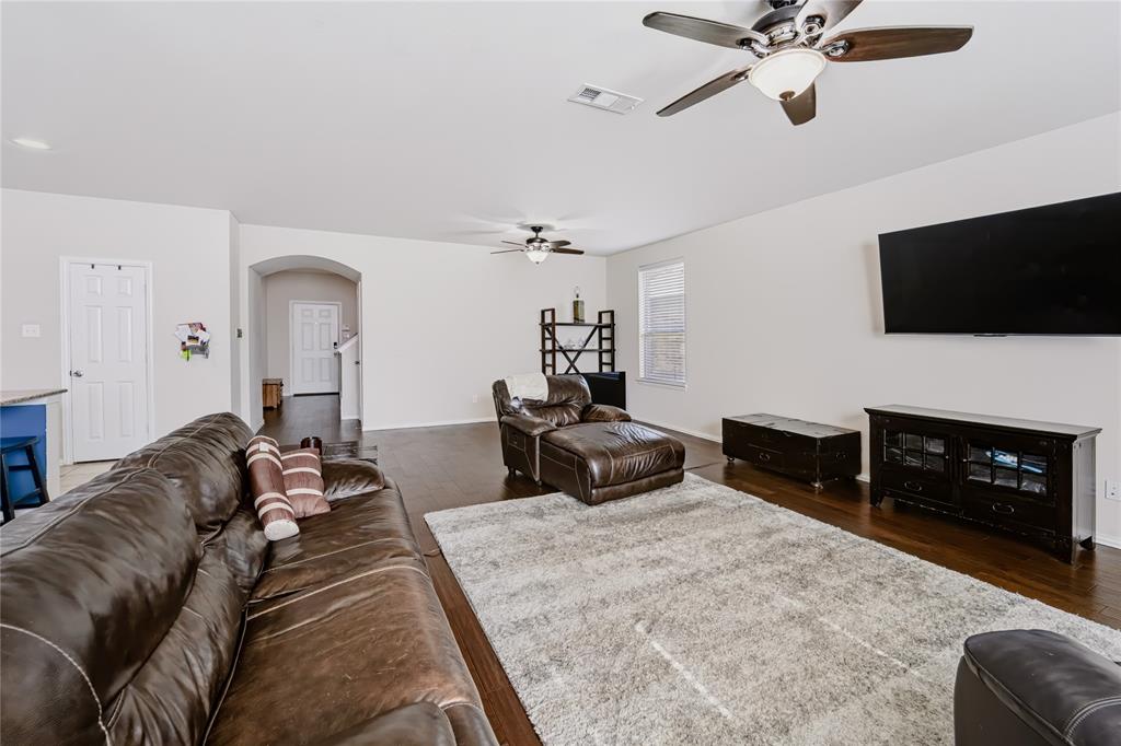 513 Highland Fairway Lane