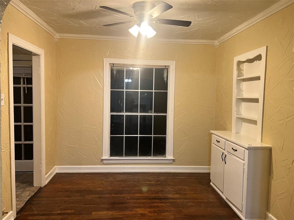 James Saunders Abstact - Land