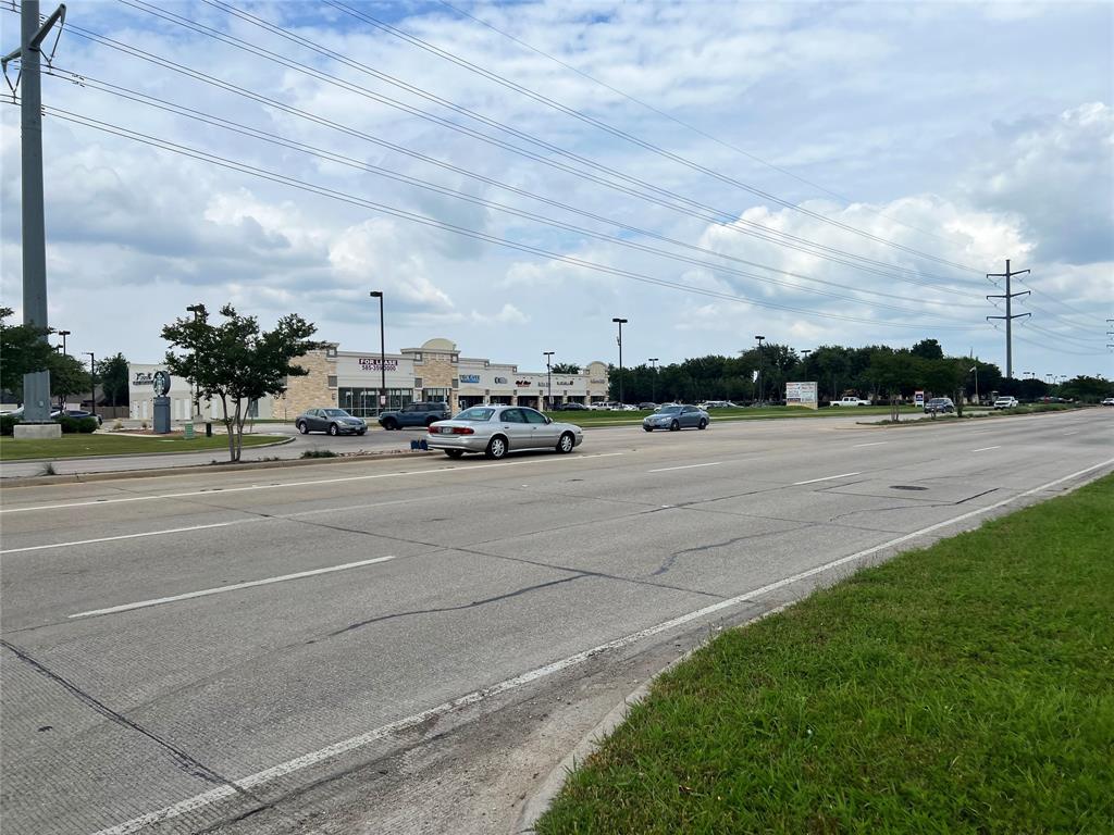 James Saunders Abstact - Land