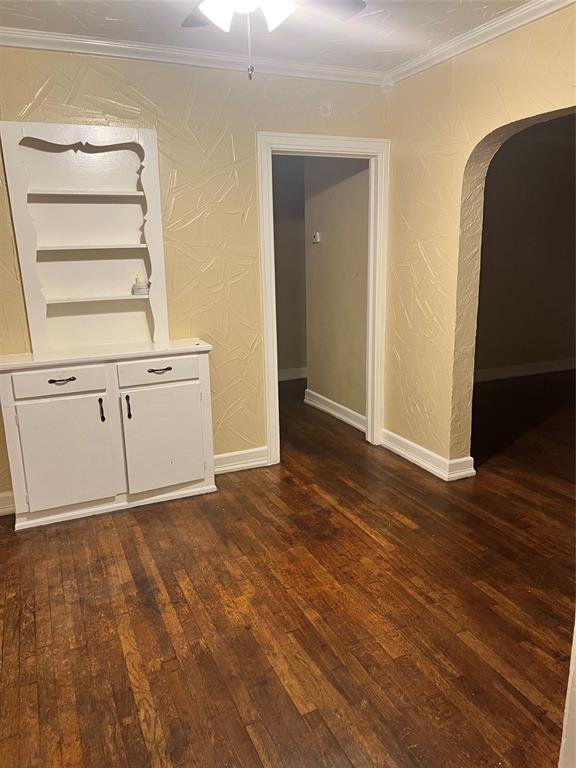 James Saunders Abstact - Land