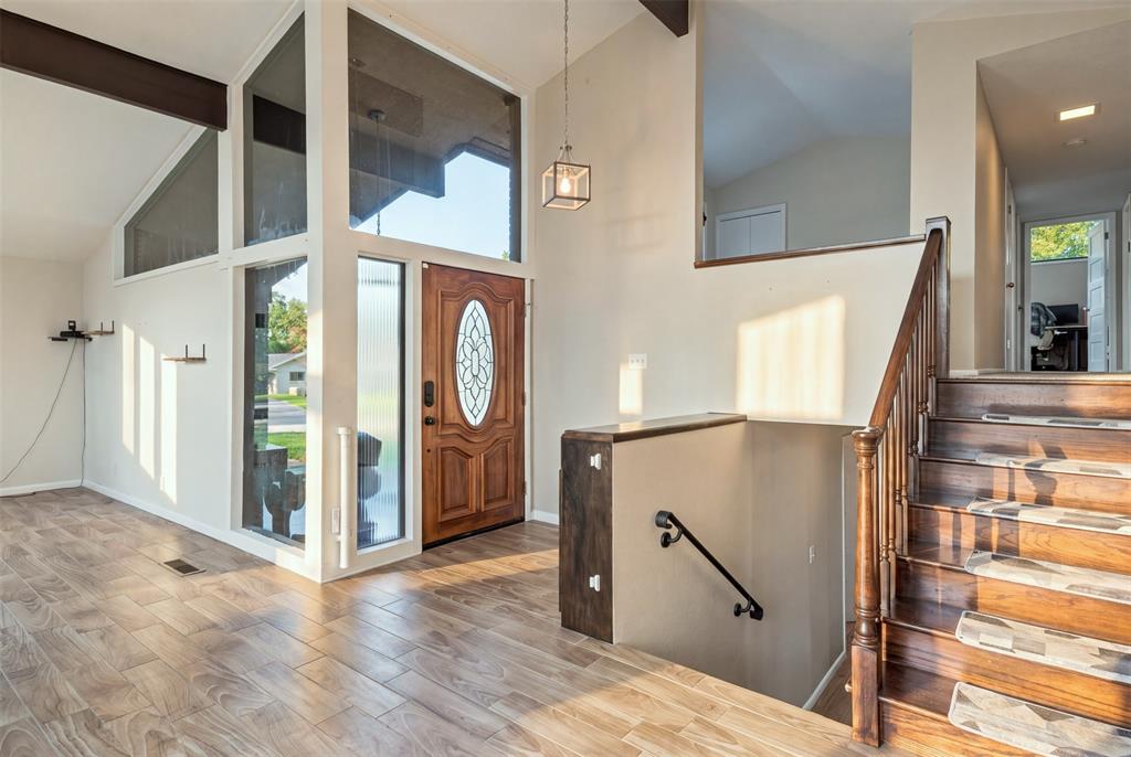 2811 Crowley Court