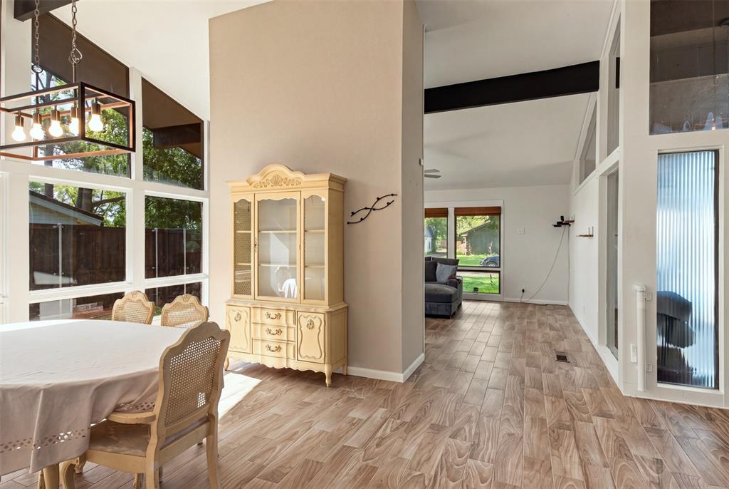 2811 Crowley Court