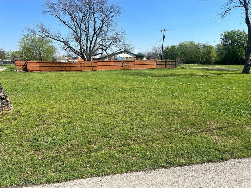 Commercial zoned.   RARE RARE piece of land in the growing  town of Tioga ,Tx.    located next to downtown. Trees cleared and ready to build on.   walking distance to town......beautiful neighborhood