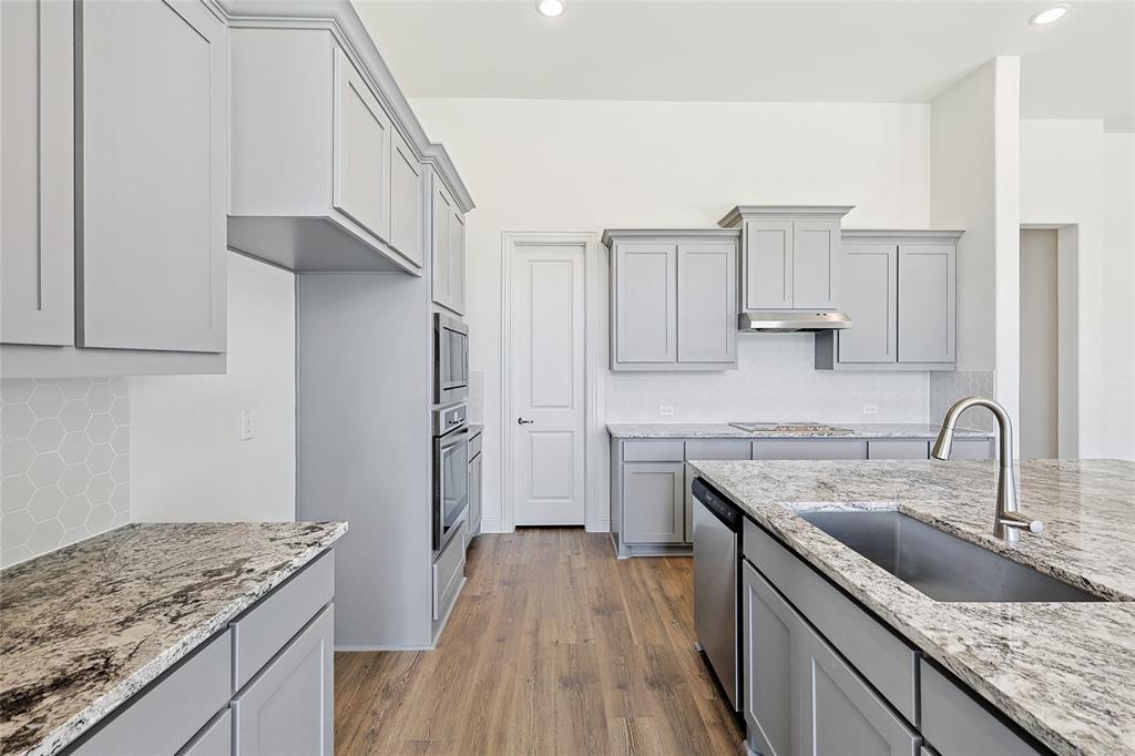 Lakeshore Bluffs - Residential