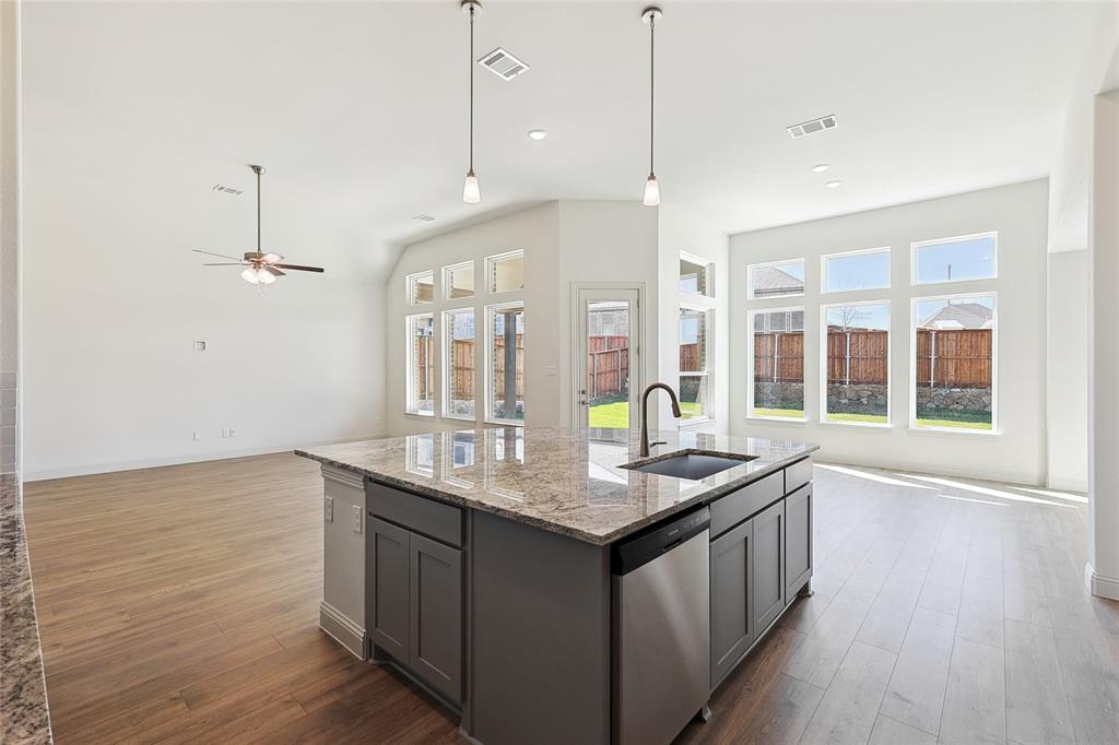 Lakeshore Bluffs - Residential