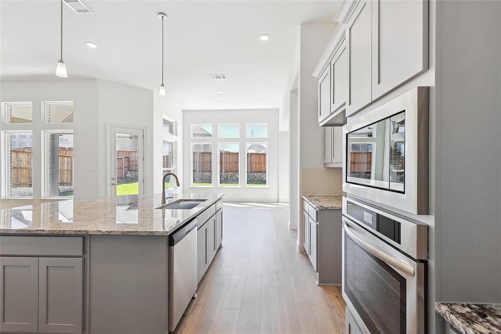 Lakeshore Bluffs - Residential