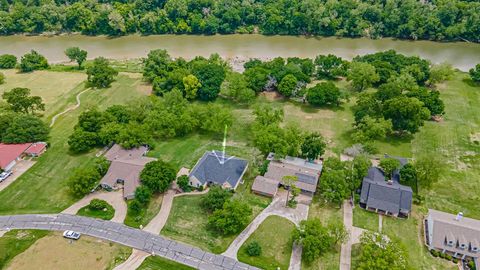 A home in Granbury