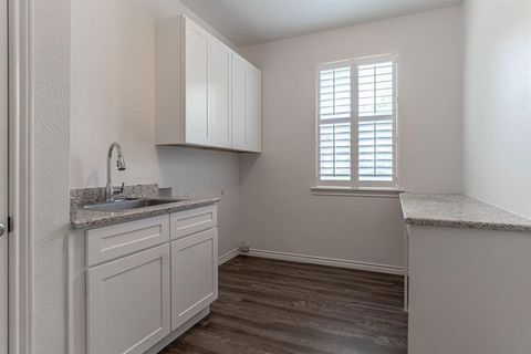 A home in Granbury