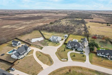 A home in Waxahachie