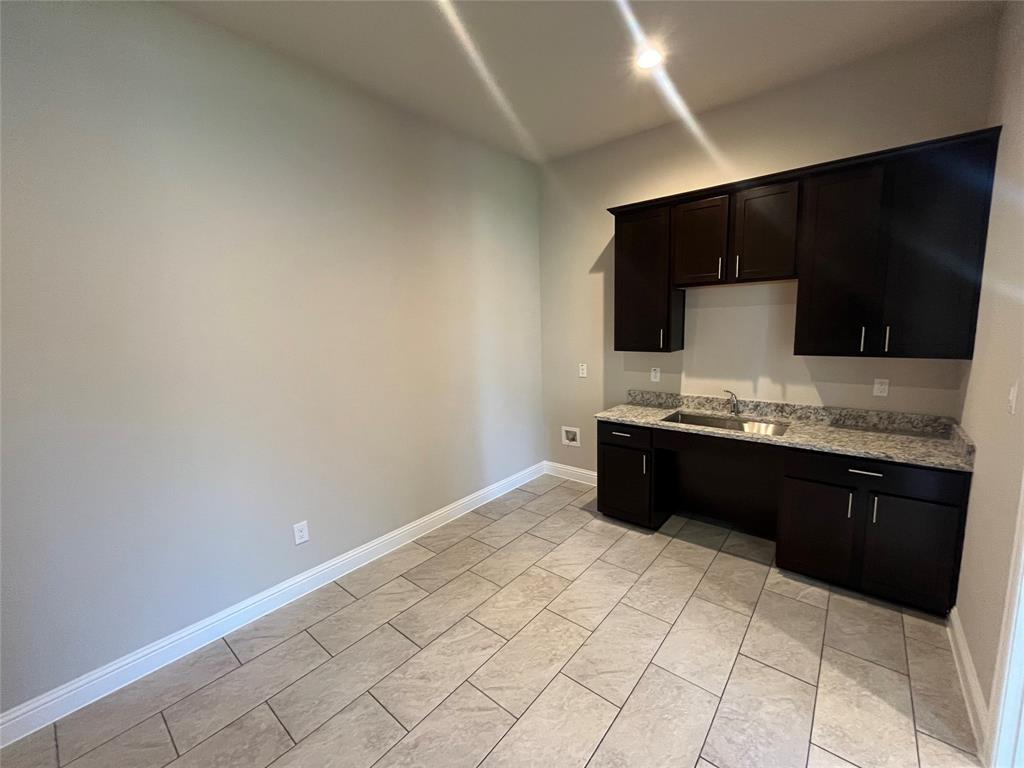 (N13386) COLLIN RIDGE OFFICE PARK - Commercial Lease