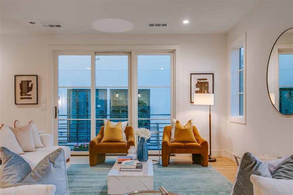 Lakeside - Residential