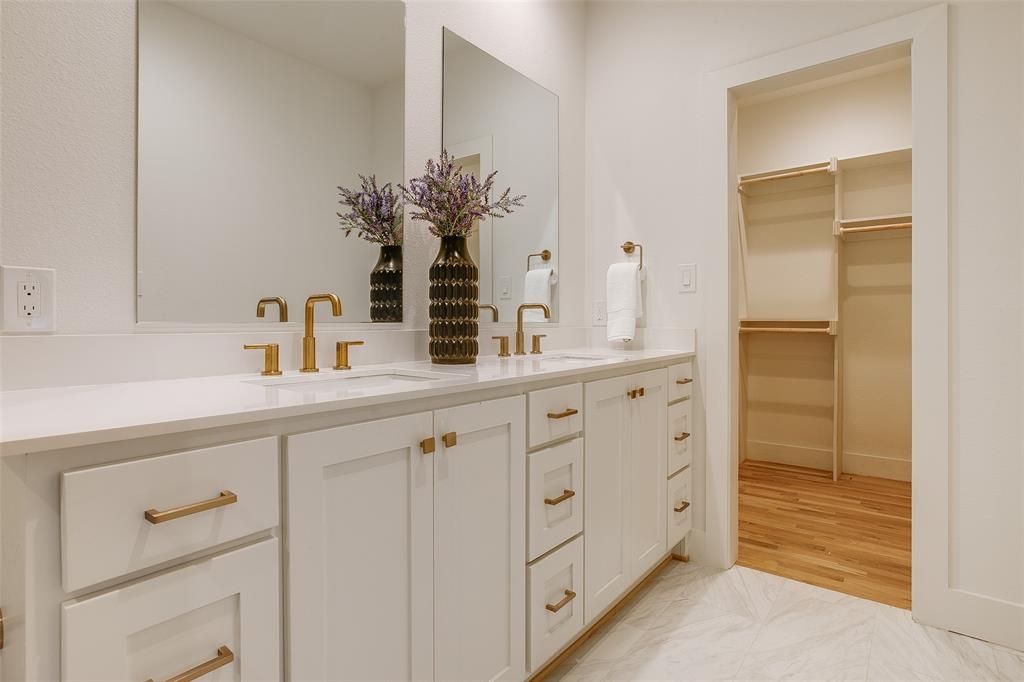 Lakeside - Residential