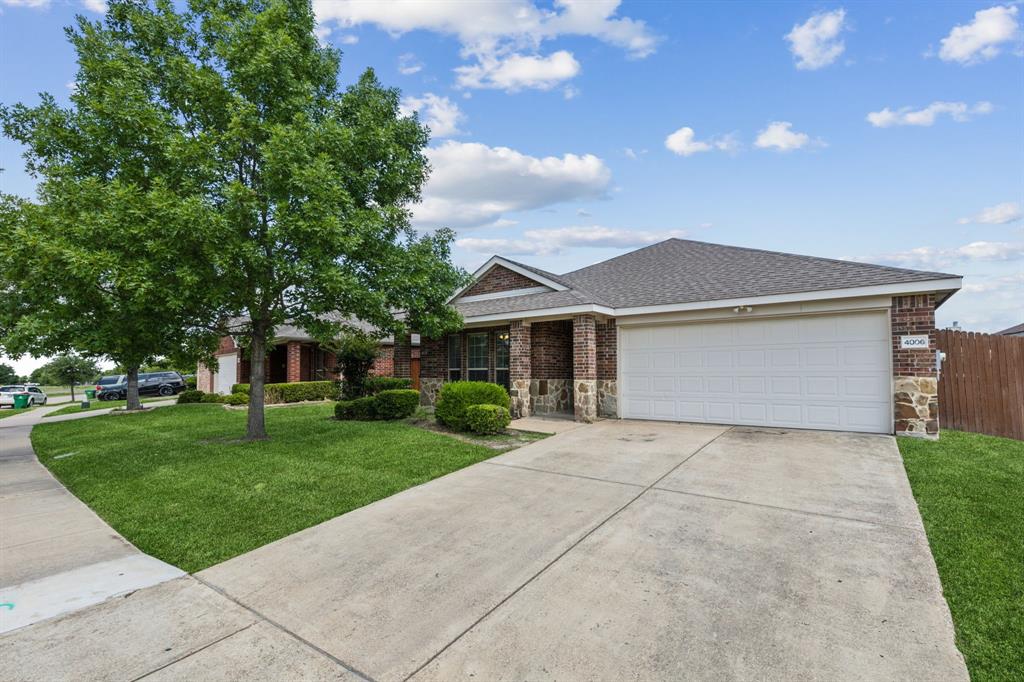 4006 Autumnwood Lane