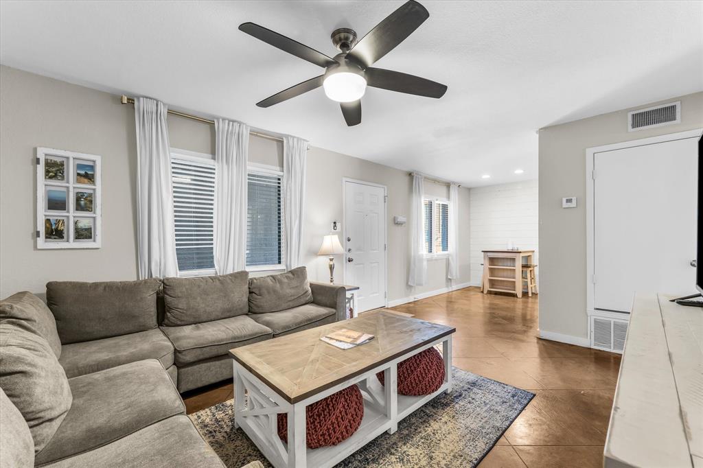 1214 Baylor Avenue 109