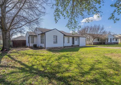 7477 Aberdeen Drive Fort Worth TX 76116