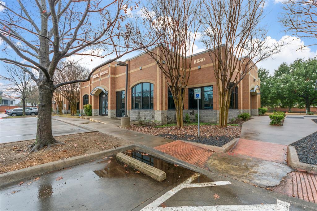 8880 N Macarthur Boulevard 100