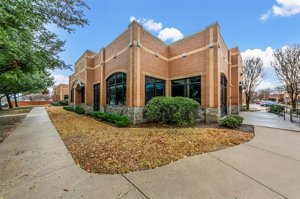 8880 N Macarthur Boulevard 100
