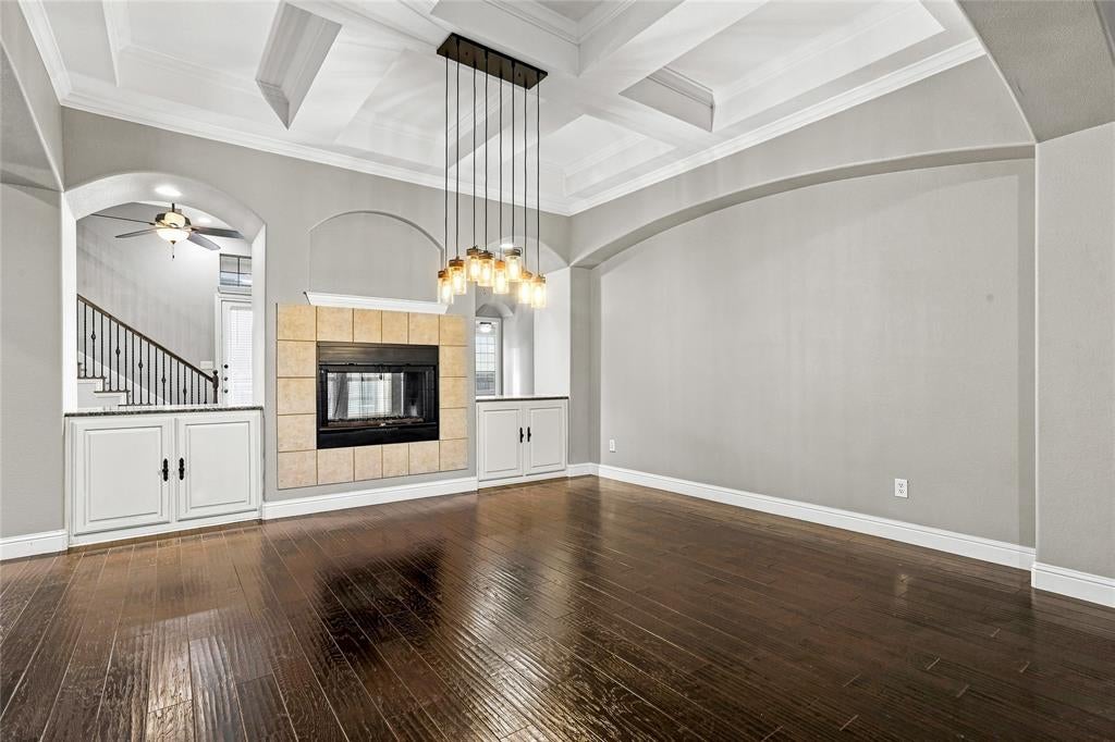 727 Fairfax Lane